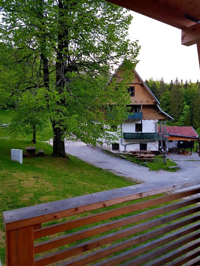 Planinski Dom Na Travni Gori Sodrazica ภายนอก รูปภาพ